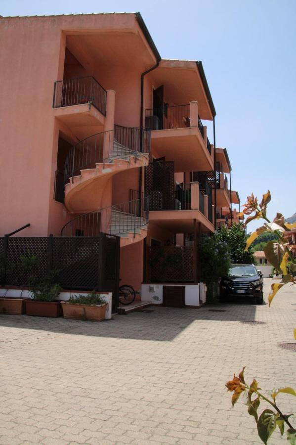 Poseidone Sea Apartment Taormina Мацео Екстериор снимка