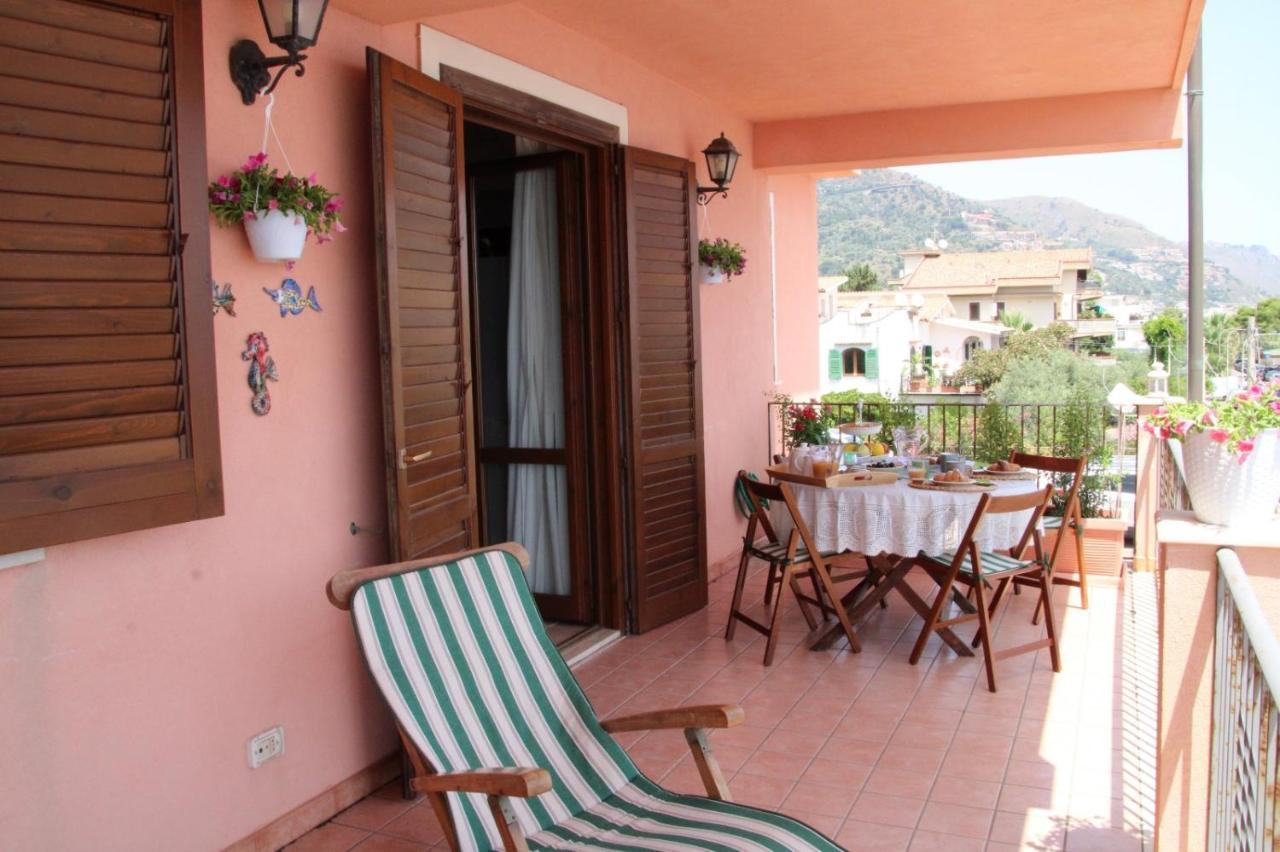 Poseidone Sea Apartment Taormina Мацео Екстериор снимка