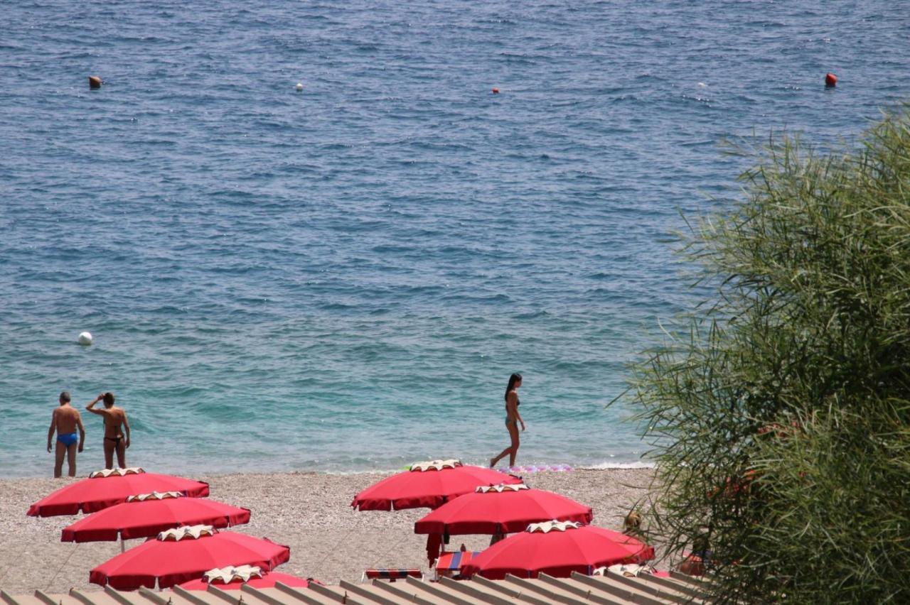Poseidone Sea Apartment Taormina Мацео Екстериор снимка